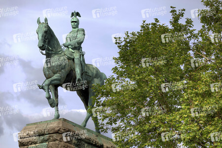 Symbolfoto Reiterstandbild von Kaiser Wilhelm II.