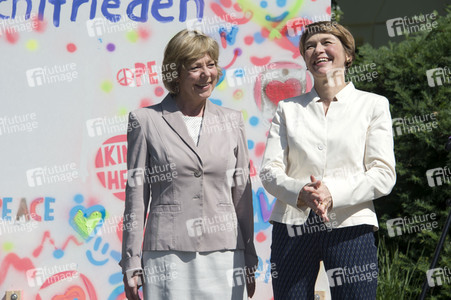 Übergabe des Ehrenamtes an die neue UNICEF-Schirmherrin in Berlin