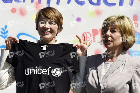 Übergabe des Ehrenamtes an die neue UNICEF-Schirmherrin in Berlin