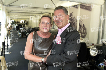Theaterpremiere von 'Bette & Joan' in Berlin