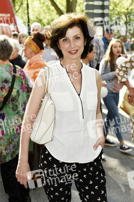 Theaterpremiere von 'Bette & Joan' in Berlin