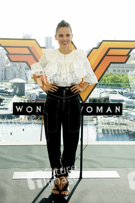 Photocall 'Wonder Woman' in Madrid