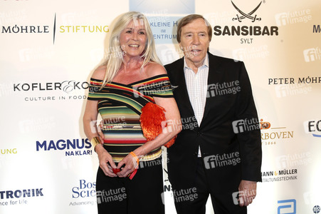 Charity-Gala 'Das kleine Herz im Zentrum' in Hamburg