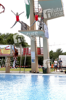 Wassersprung-Show 'Sprung meines Lebens' in Halle