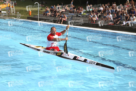 Wassersprung-Show 'Sprung meines Lebens' in Halle