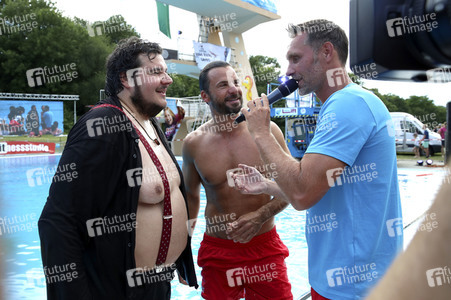 Wassersprung-Show 'Sprung meines Lebens' in Halle