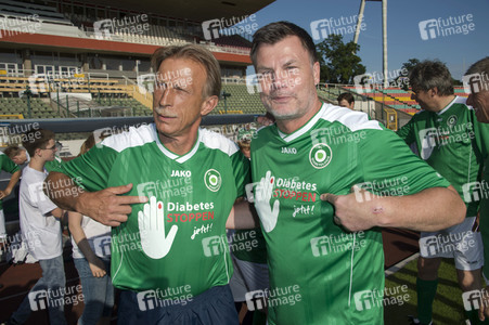 Fußballspiel FC Bundestag vs. FC Diabetologie in Berlin