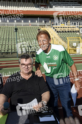 Fußballspiel FC Bundestag vs. FC Diabetologie in Berlin