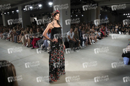 Lena Hoschek Fashion Show auf der Mercedes-Benz Fashion Week Berlin Spring/Summer 2018
