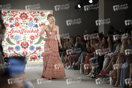 Lena Hoschek Fashion Show auf der Mercedes-Benz Fashion Week Berlin Spring/Summer 2018