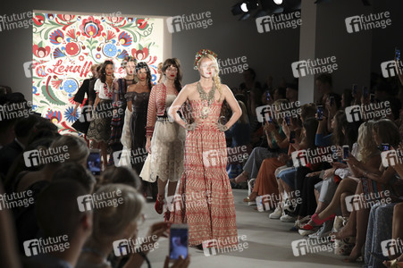 Lena Hoschek Fashion Show auf der Mercedes-Benz Fashion Week Berlin Spring/Summer 2018