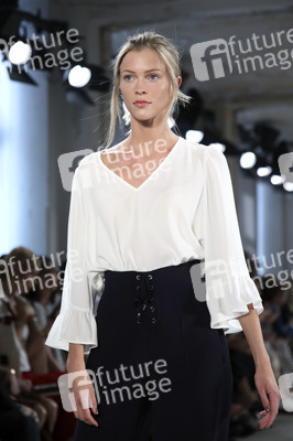 Laurèl Fashion Show auf der Mercedes-Benz Fashion Week Berlin Spring/Summer 2018