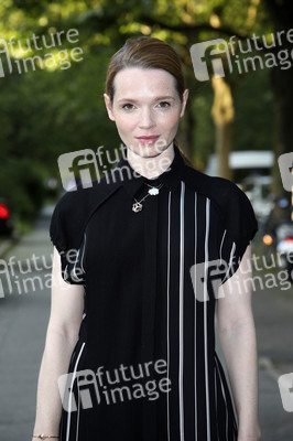 BOSS Womenswear Fashion Show auf der Berlin Fashion Week Spring/Summer 2018