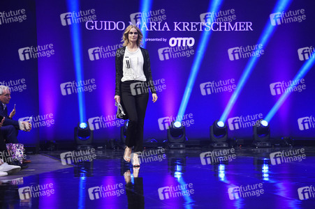 'Luz de la Luna' Fashion Show von Guido Maria Kretschmer auf der Berlin Fashion Week Spring/Summer 2018