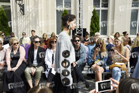Vanessa Schindler Fashion Show auf der Mercedes-Benz Fashion Week Berlin Spring/Summer 2018