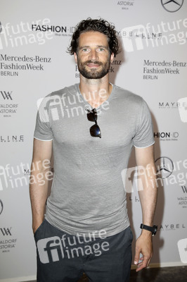 Designer For Tomorrow by Fashion ID Show auf der Mercedes-Benz Fashion Week Berlin Spring/Summer 2018