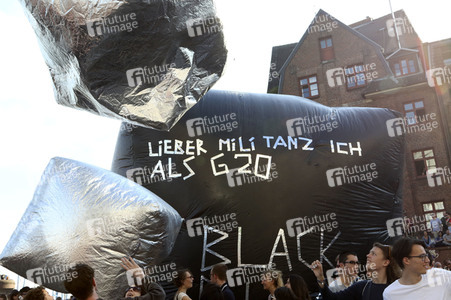 'G20 Welcome to Hell' Demo in Hamburg