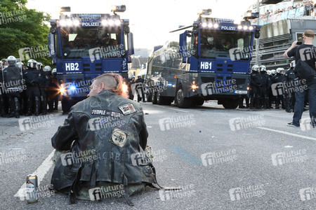 'G20 Welcome to Hell' Demo in Hamburg