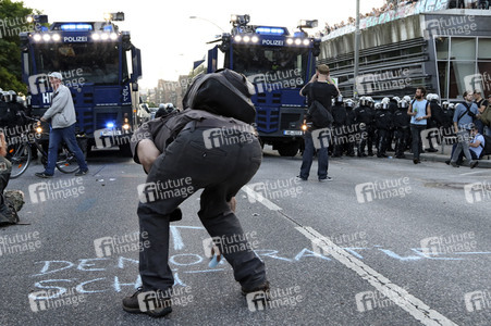 'G20 Welcome to Hell' Demo in Hamburg