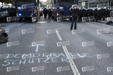 'G20 Welcome to Hell' Demo in Hamburg