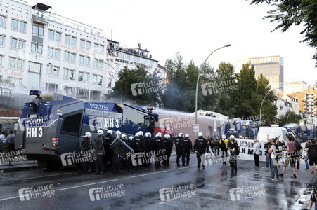 'G20 Welcome to Hell' Demo in Hamburg