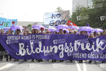Demonstration 'Bildungsstreik - Jugend gegen G20' in Hamburg
