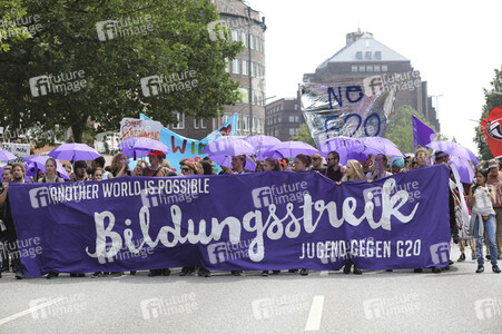 Demonstration 'Bildungsstreik - Jugend gegen G20' in Hamburg