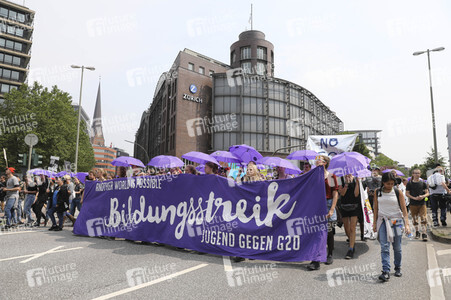 Demonstration 'Bildungsstreik - Jugend gegen G20' in Hamburg