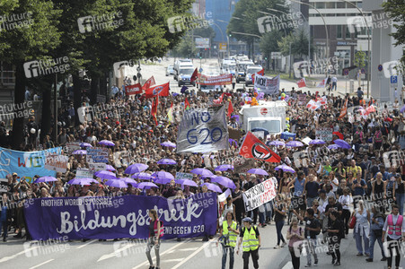 Demonstration 'Bildungsstreik - Jugend gegen G20' in Hamburg