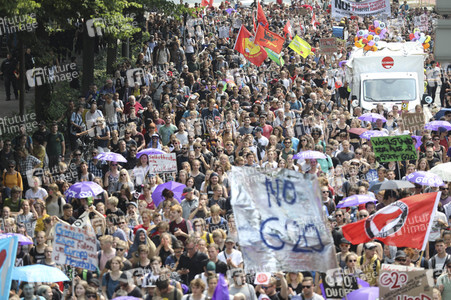 Demonstration 'Bildungsstreik - Jugend gegen G20' in Hamburg
