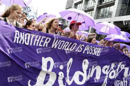 Demonstration 'Bildungsstreik - Jugend gegen G20' in Hamburg