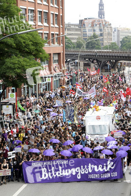 Demonstration 'Bildungsstreik - Jugend gegen G20' in Hamburg