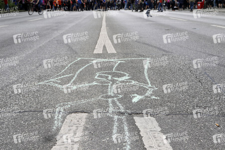 '#BlockG20 – colour the red zone!' Demonstration in Hamburg