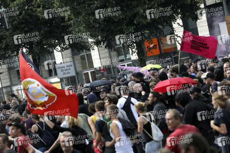 '#BlockG20 – colour the red zone!' Demonstration in Hamburg