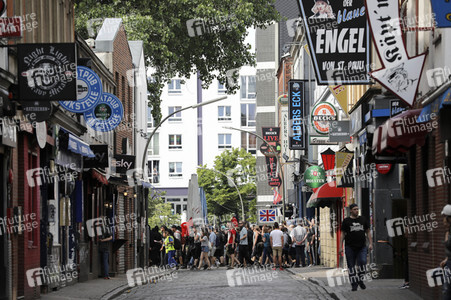 '#BlockG20 – colour the red zone!' Demonstration in Hamburg