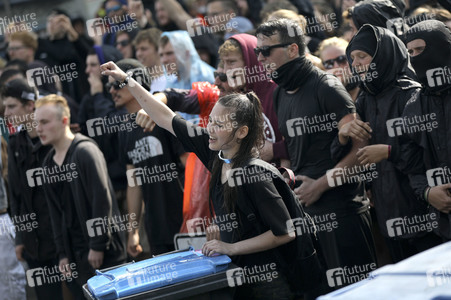 '#BlockG20 – colour the red zone!' Demonstration in Hamburg