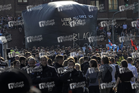 'G20 Welcome to Hell' Demo in Hamburg