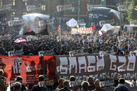 'G20 Welcome to Hell' Demo in Hamburg