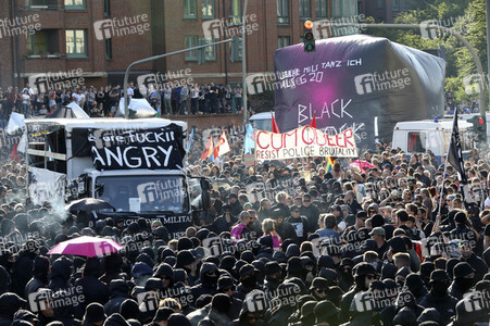 'G20 Welcome to Hell' Demo in Hamburg