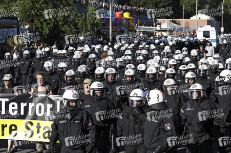 'G20 Welcome to Hell' Demo in Hamburg