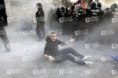 'G20 Welcome to Hell' Demo in Hamburg