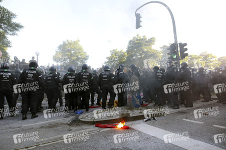 'G20 Welcome to Hell' Demo in Hamburg