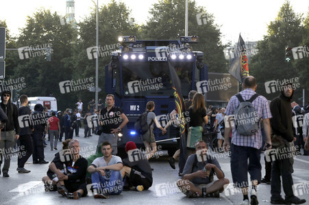 'G20 Welcome to Hell' Demo in Hamburg