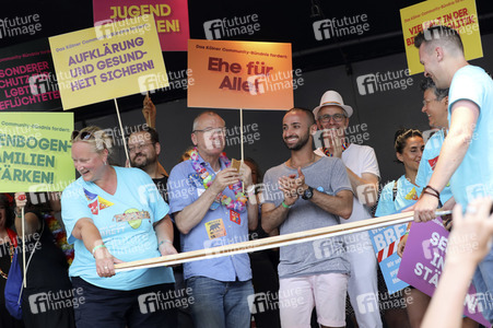 Christopher Street Day Parade 2017 in Köln