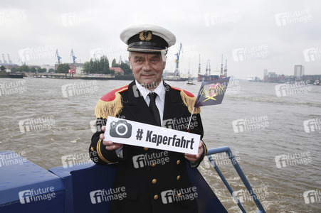 Einweihung der Musical-Fähre 'Heiße Ecke' in Hamburg