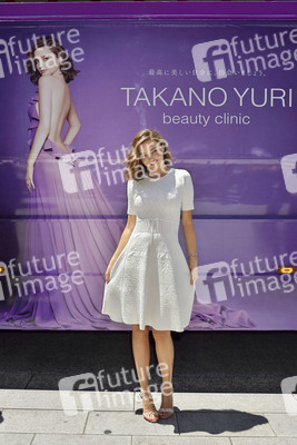 Yuri Takano Beauty Clinic Promotion in Tokio