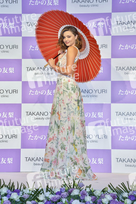 Yuri Takano Beauty Clinic Promotion in Tokio