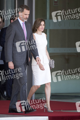 Königin Letizia und König Felipe beim Abflug am Flughafen Madrid-Barajas