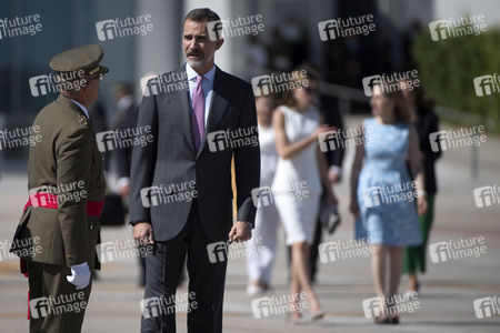 Königin Letizia und König Felipe beim Abflug am Flughafen Madrid-Barajas