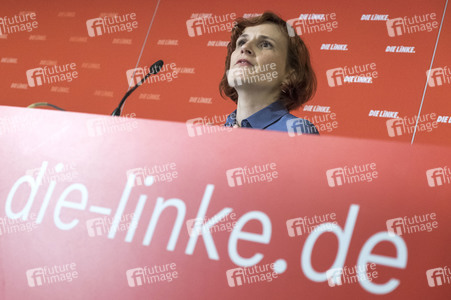 Pressekonferenz von Katja Kipping in Berlin